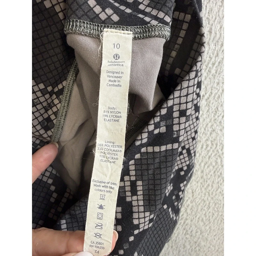 Lululemon Leggings Womens 10 Black Gray Snake Print High Rise Yoga Pants Stretch